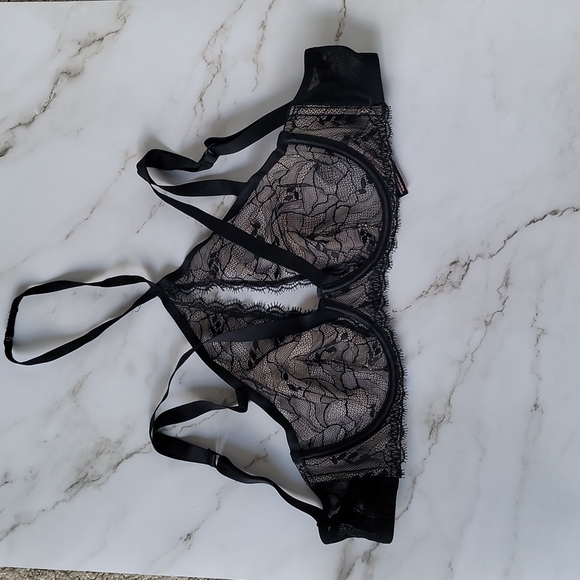 Victoria's Secret demi bra - Picture 2 of 3
